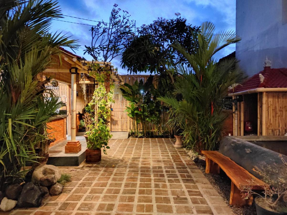 Kubu Di-Kayla'S Hotel Sanur Buitenkant foto